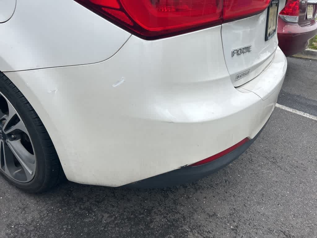 Thumbnail: 2016 Kia Forte - 15