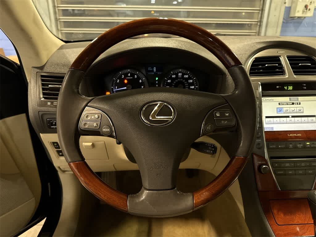 Thumbnail: 2011 Lexus ES - 18