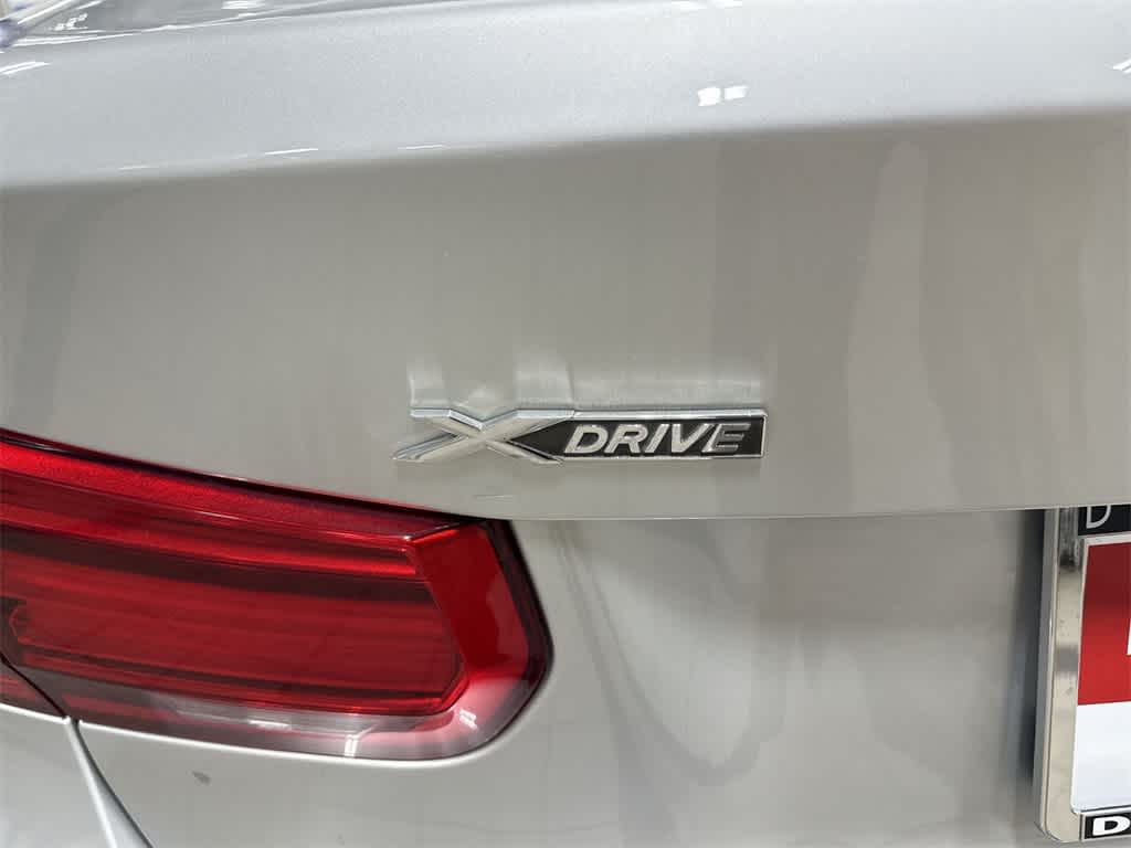 Thumbnail: 2016 BMW 3 Series - 26