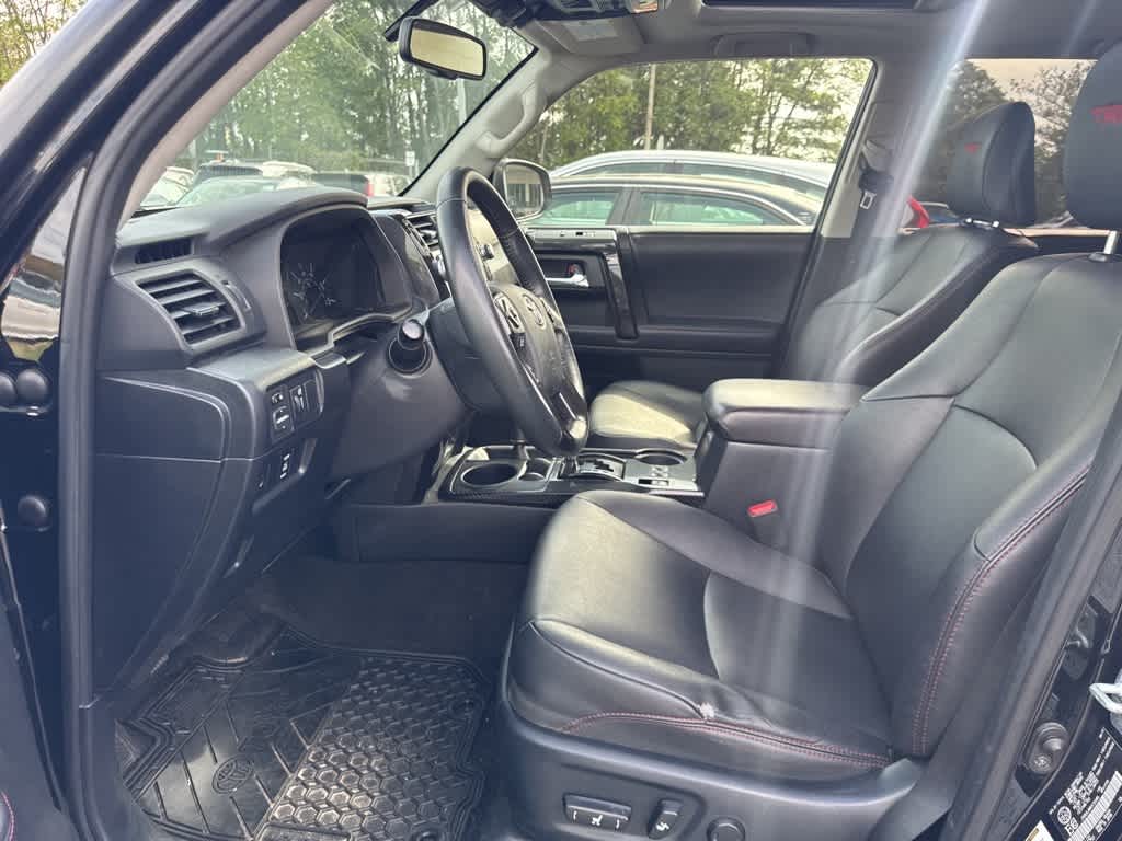 Thumbnail: 2019 Toyota 4Runner - 8
