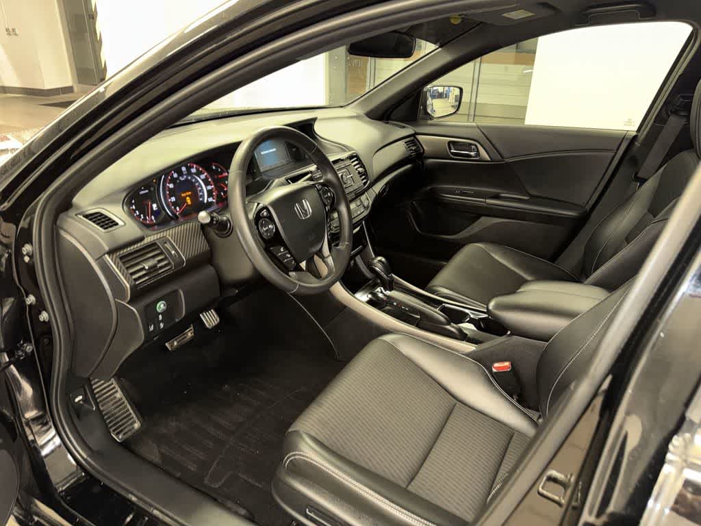 Thumbnail: 2017 Honda Accord - 28