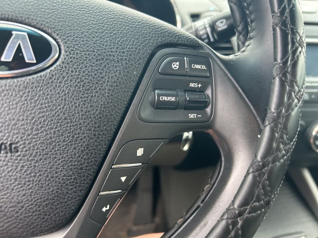 Thumbnail: 2016 Kia Forte - 9
