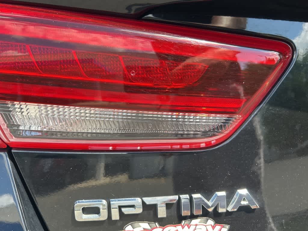Thumbnail: 2018 Kia Optima - 9