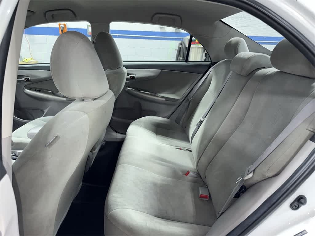 Thumbnail: 2011 Toyota Corolla - 16