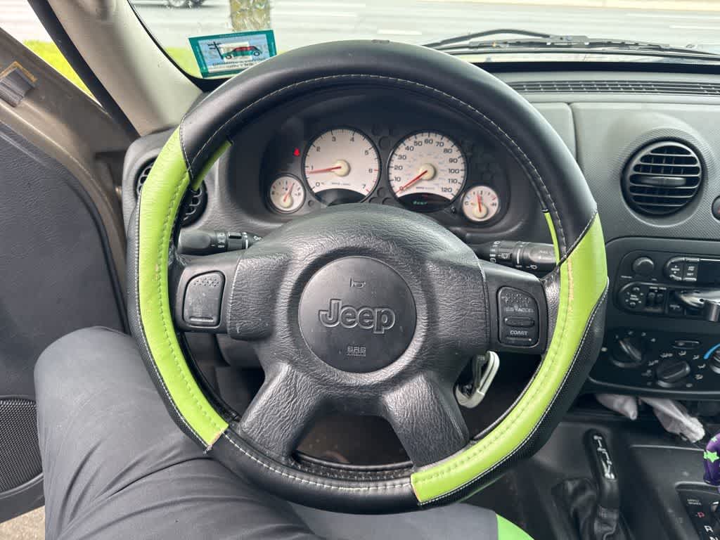 Thumbnail: 2004 Jeep Liberty - 10