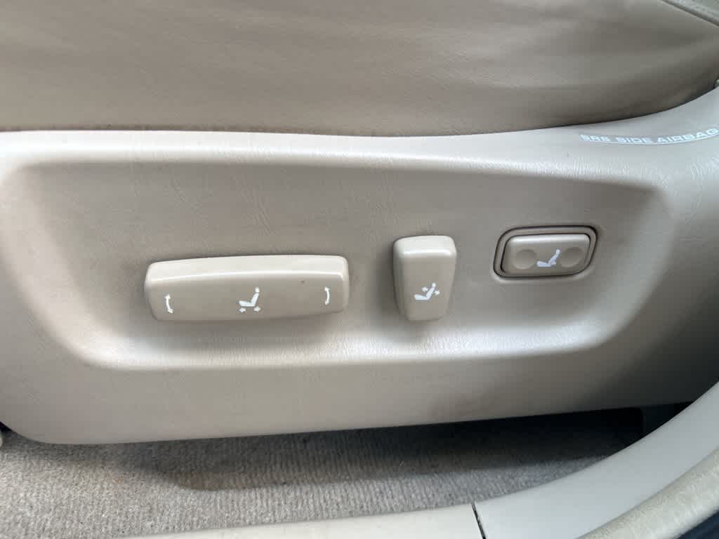 Thumbnail: 2002 Toyota Highlander - 27
