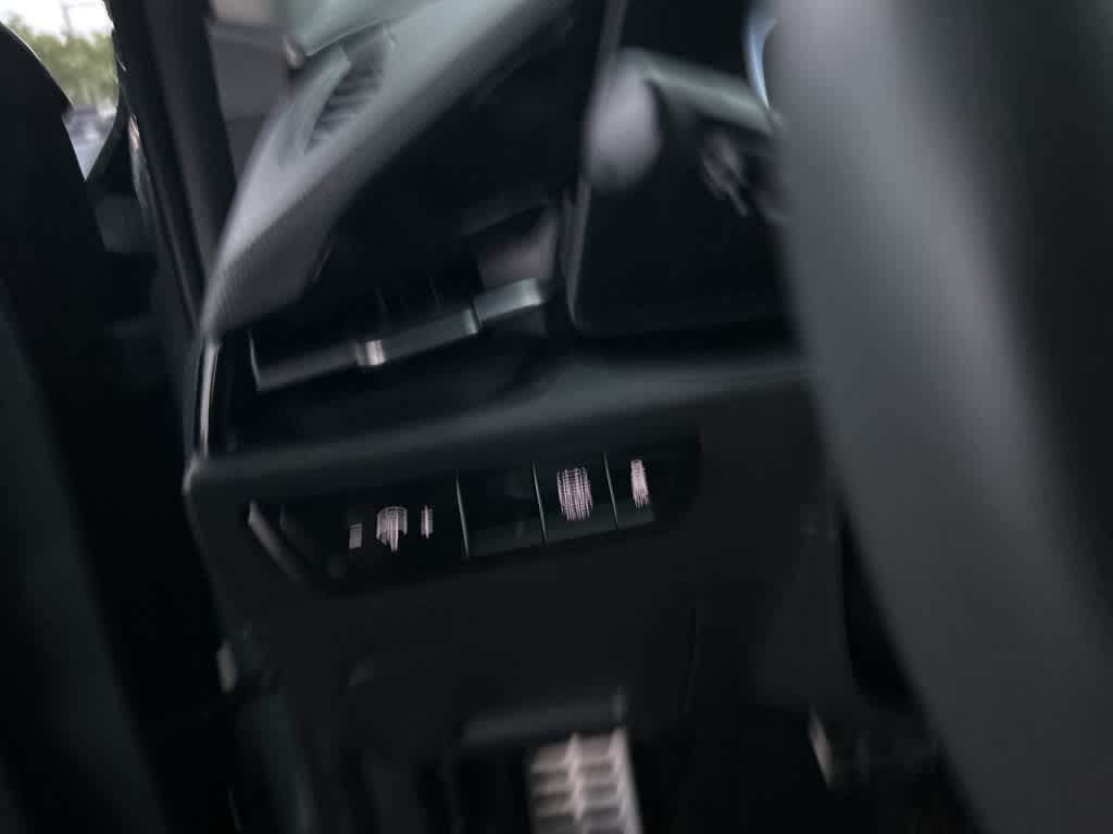 Thumbnail: 2023 Kia Niro - 6