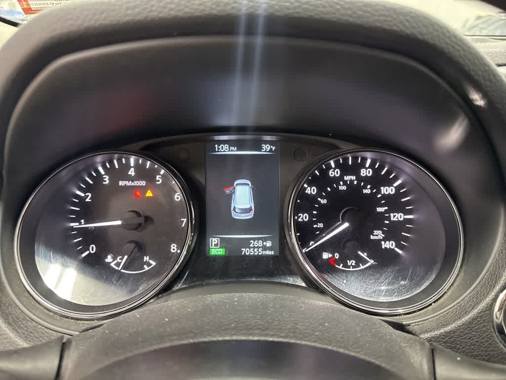 Thumbnail: 2017 Nissan Rogue - 10