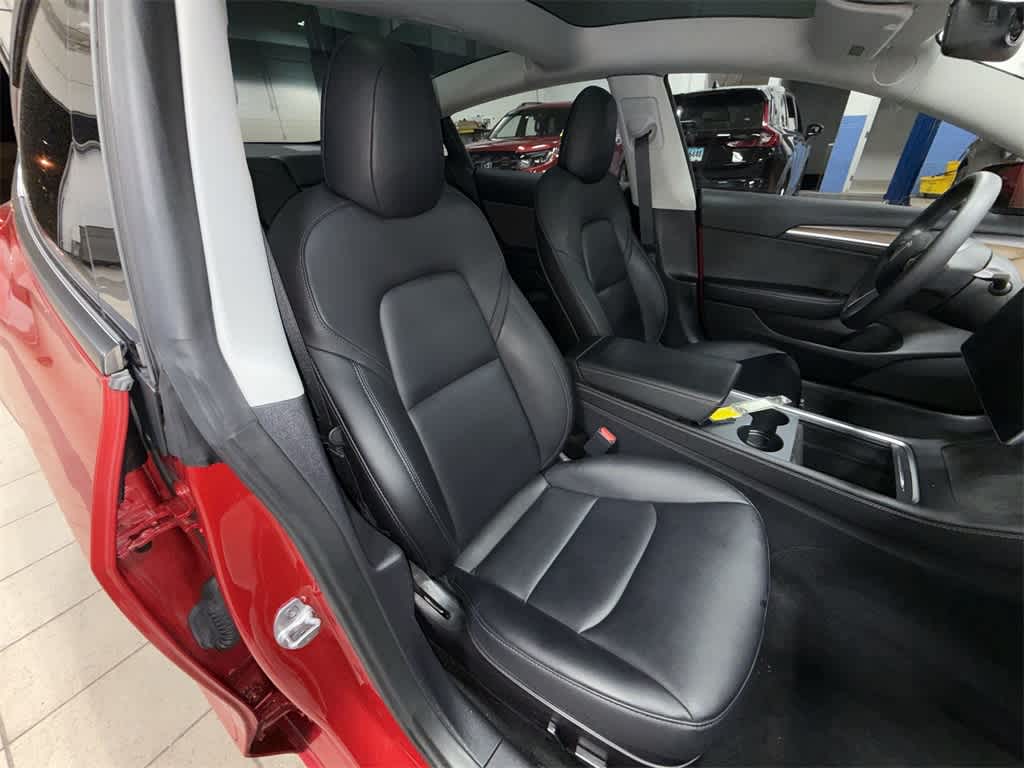 Thumbnail: 2023 Tesla Model 3 - 16