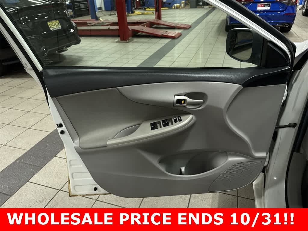 Thumbnail: 2011 Toyota Corolla - 26