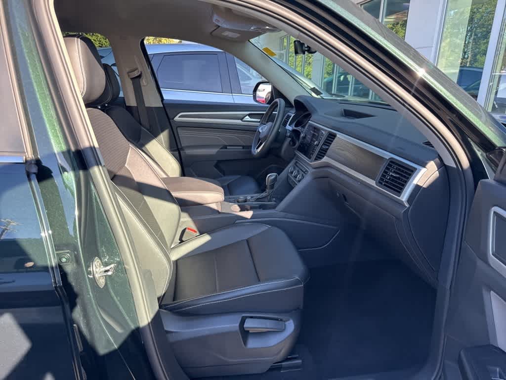 Thumbnail: 2021 Volkswagen Atlas - 14