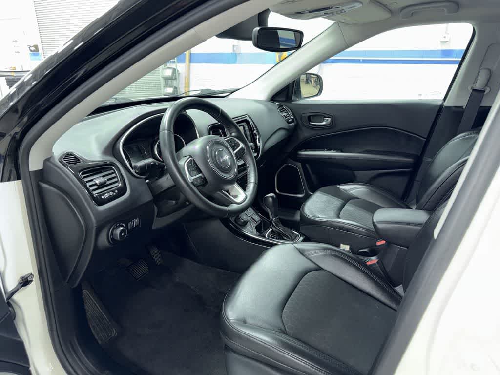 Thumbnail: 2018 Jeep Compass - 28