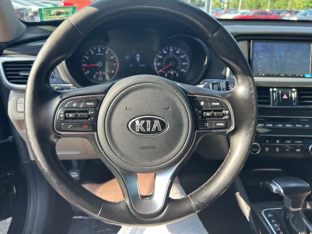 Thumbnail: 2018 Kia Optima - 18