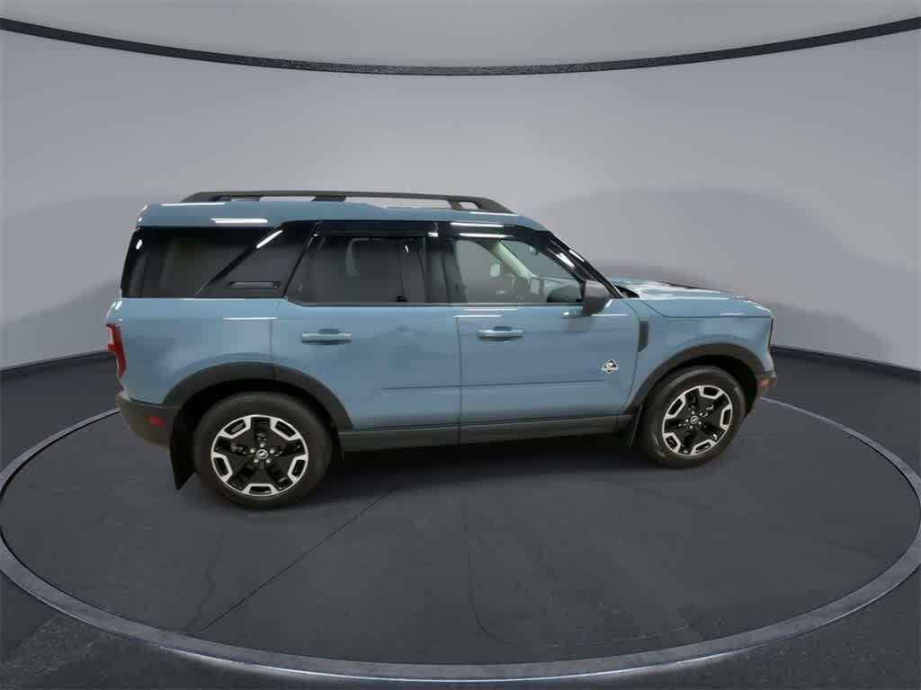 Thumbnail: 2023 Ford Bronco Sport - 9