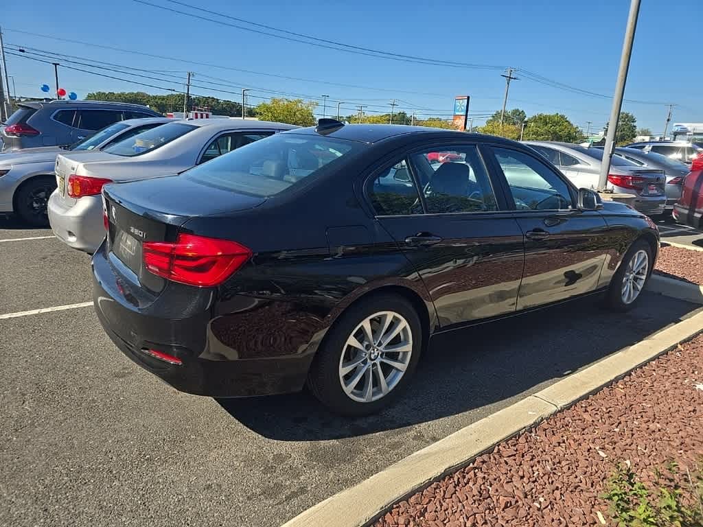 Thumbnail: 2018 BMW 3 Series - 5