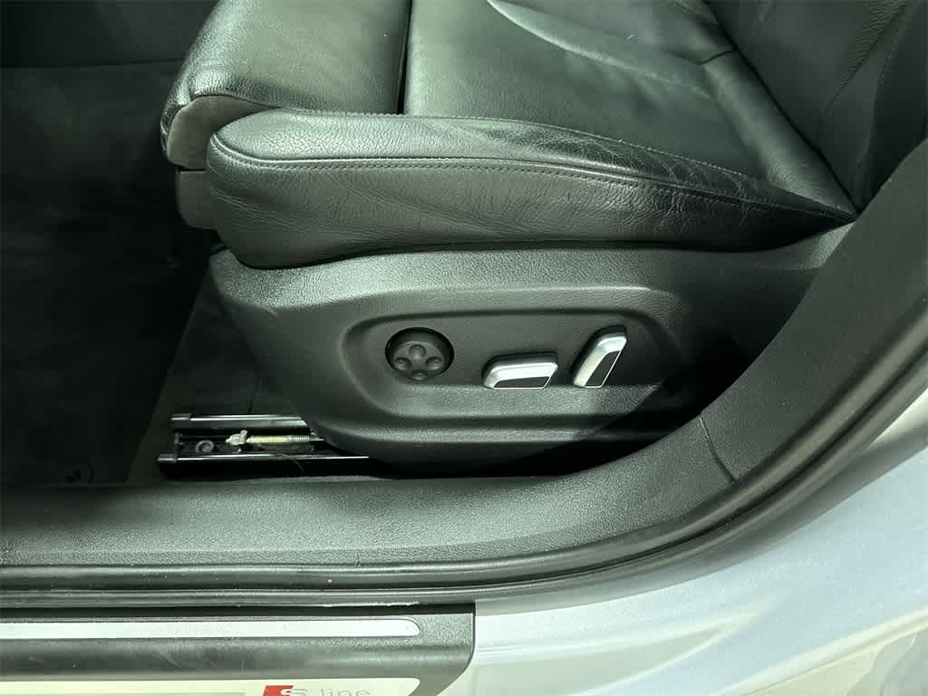 Thumbnail: 2018 Audi Q3 - 23