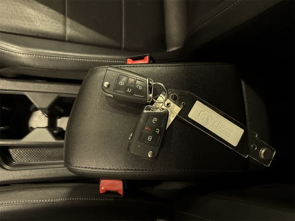 Thumbnail: 2018 Volkswagen Tiguan - 30