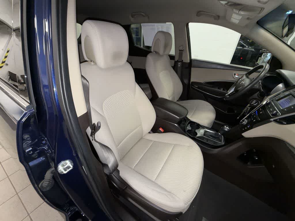 Thumbnail: 2017 Hyundai Santa Fe - 16