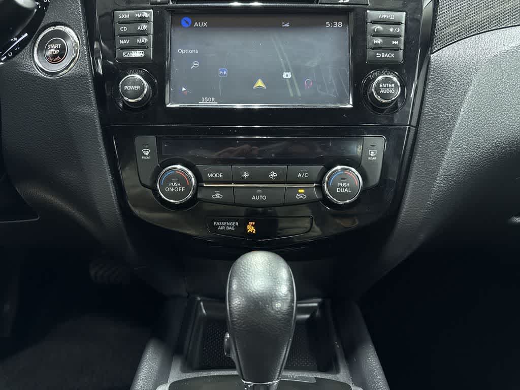 Thumbnail: 2016 Nissan Rogue - 21