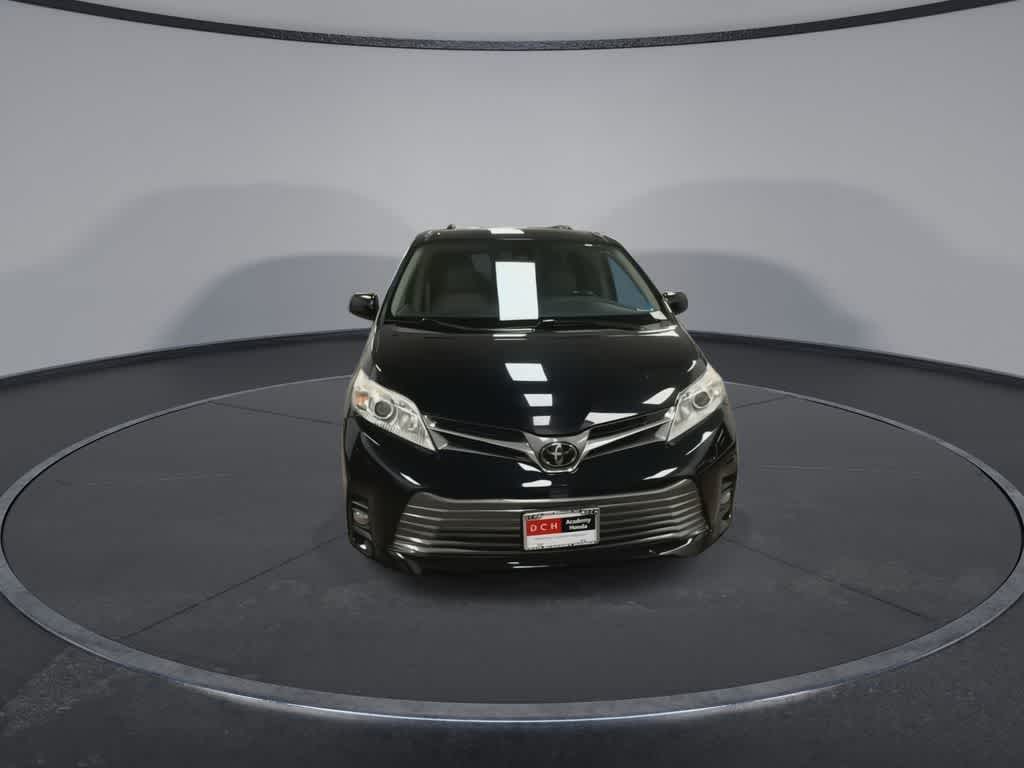 Thumbnail: 2020 Toyota Sienna - 3