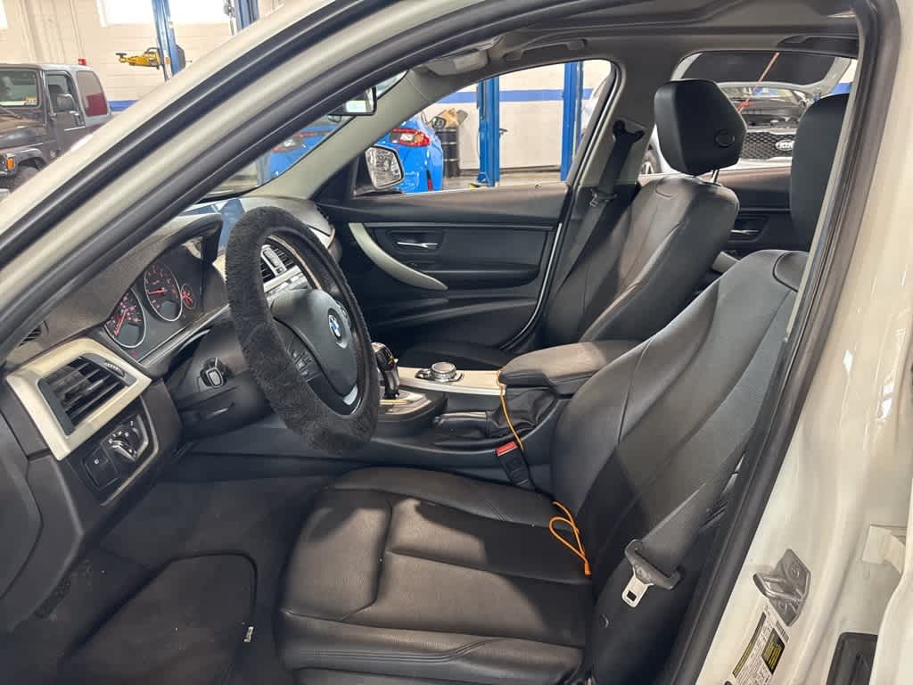 2017 BMW 3 Series 320i xDrive 8