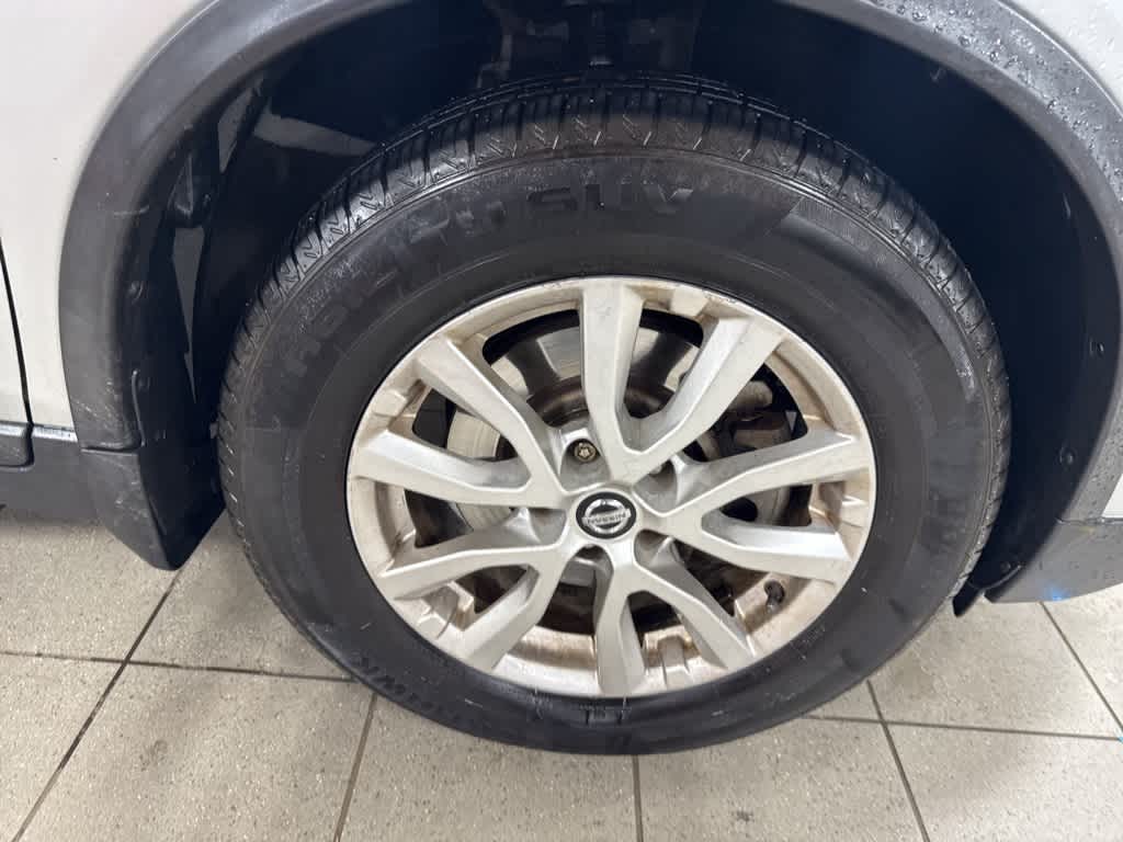 Thumbnail: 2017 Nissan Rogue - 25