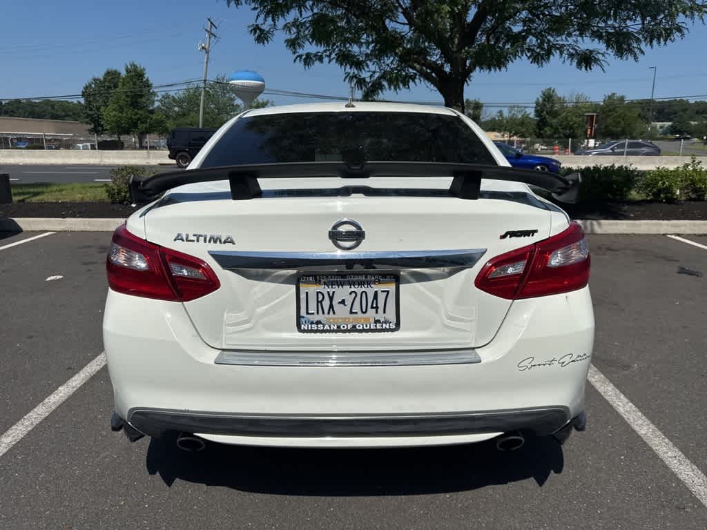 Thumbnail: 2017 Nissan Altima - 3
