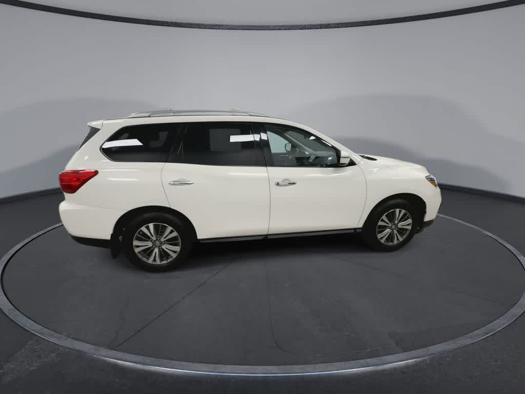 Thumbnail: 2019 Nissan Pathfinder - 9