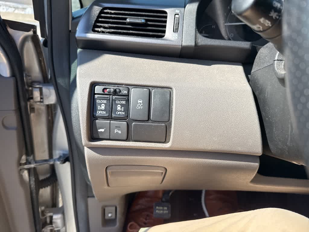 Thumbnail: 2013 Honda Odyssey - 9