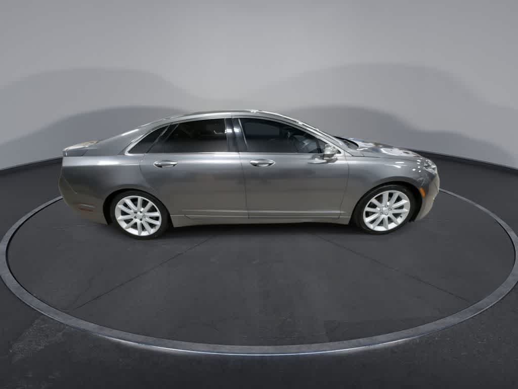 Thumbnail: 2014 Lincoln MKZ - 9