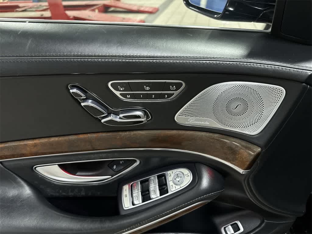 Thumbnail: 2015 Mercedes-Benz S-Class - 23