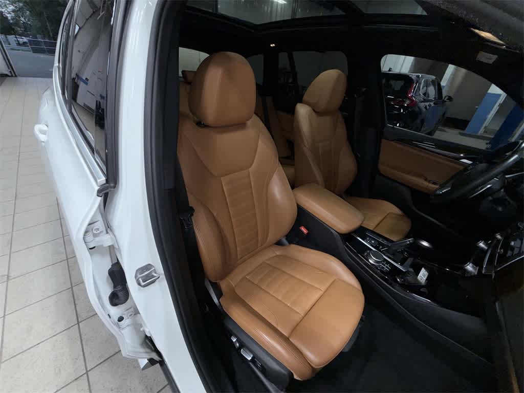 Thumbnail: 2021 BMW X3 - 16