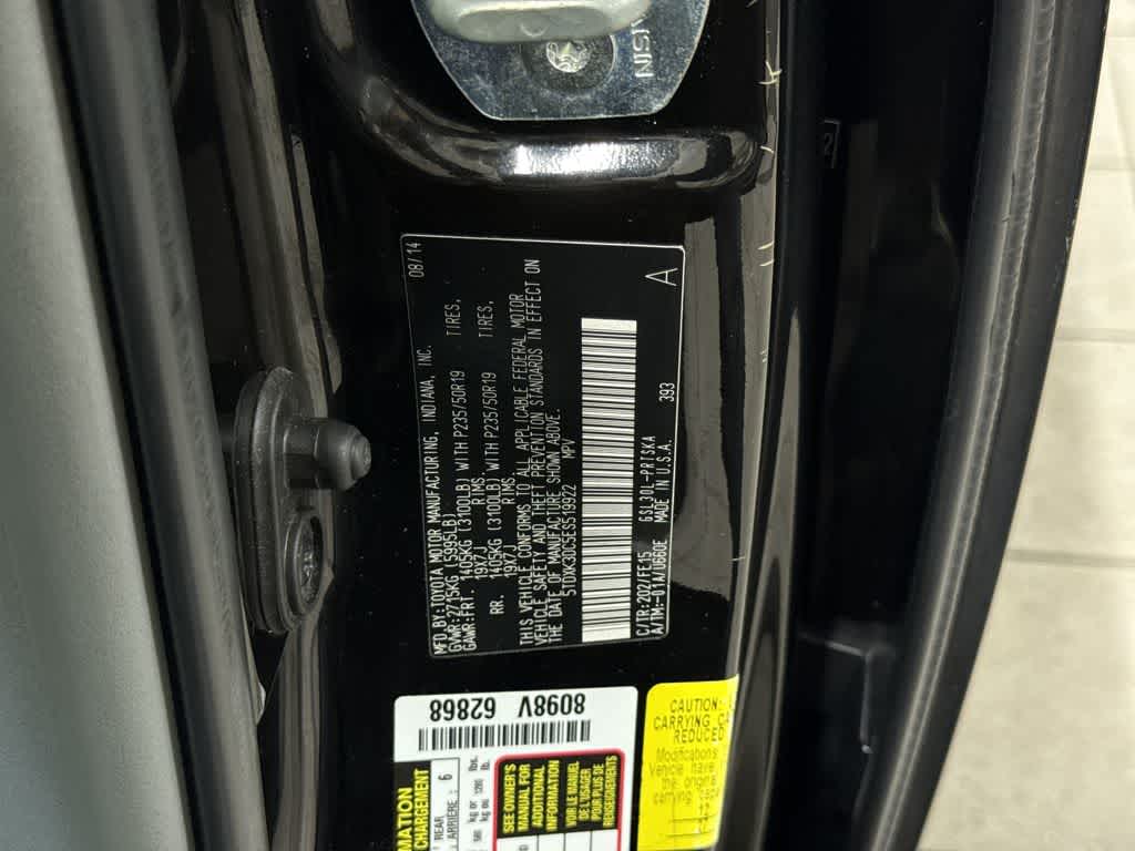 Thumbnail: 2014 Toyota Sienna - 13