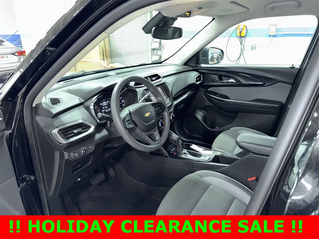 Thumbnail: 2023 Chevrolet TrailBlazer - 28