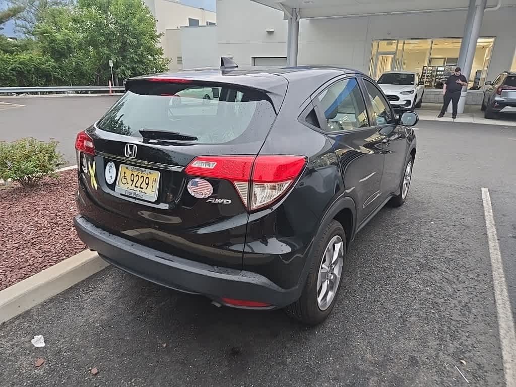 Thumbnail: 2022 Honda HR-V - 13