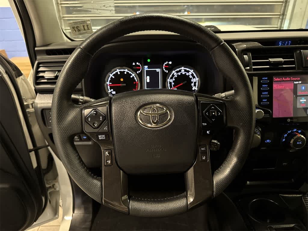 Thumbnail: 2022 Toyota 4Runner - 18