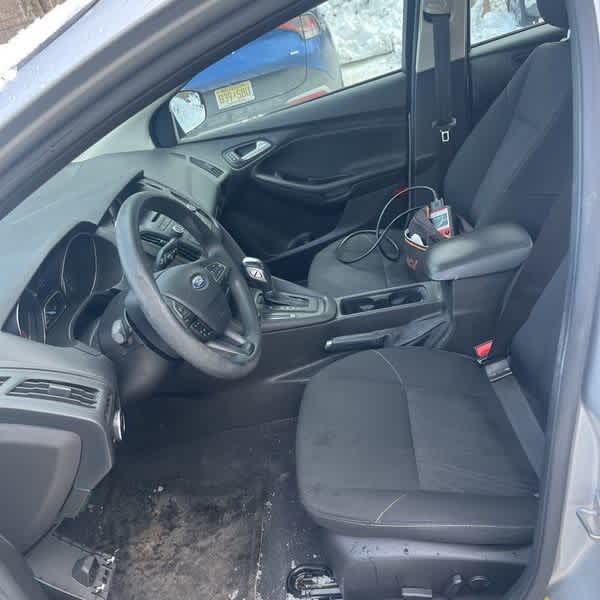 Thumbnail: 2016 Ford Focus - 13