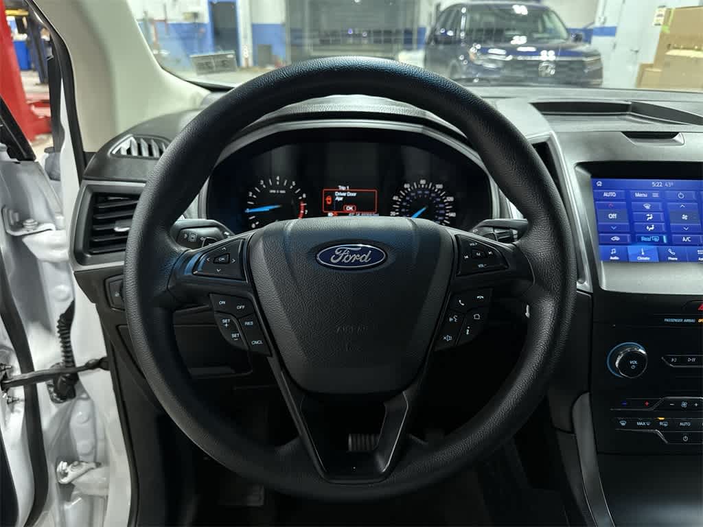 Thumbnail: 2020 Ford Edge - 18
