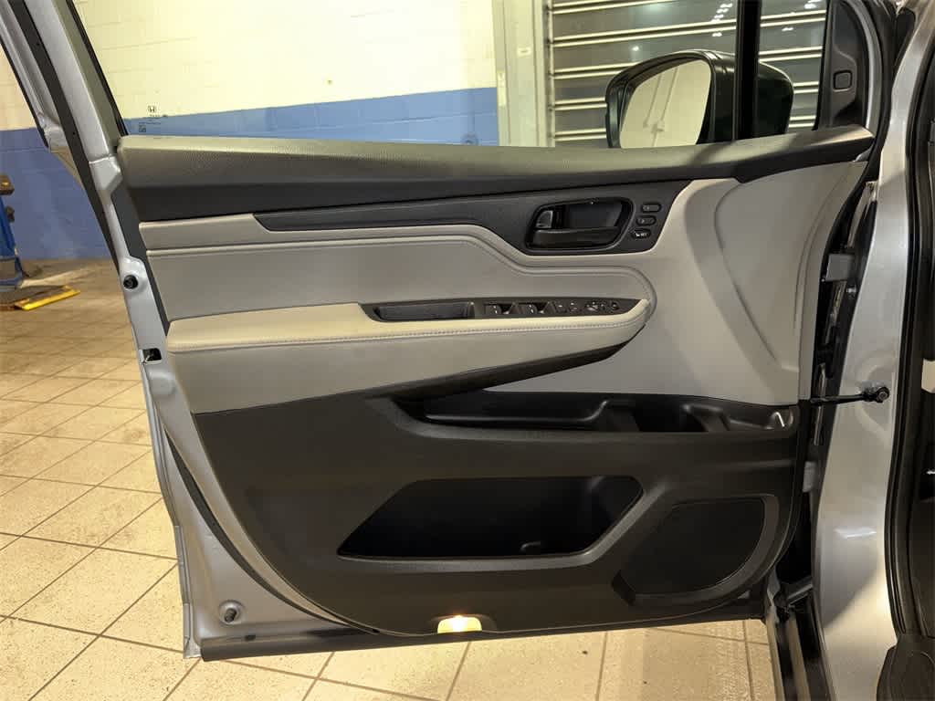 Thumbnail: 2022 Honda Odyssey - 31