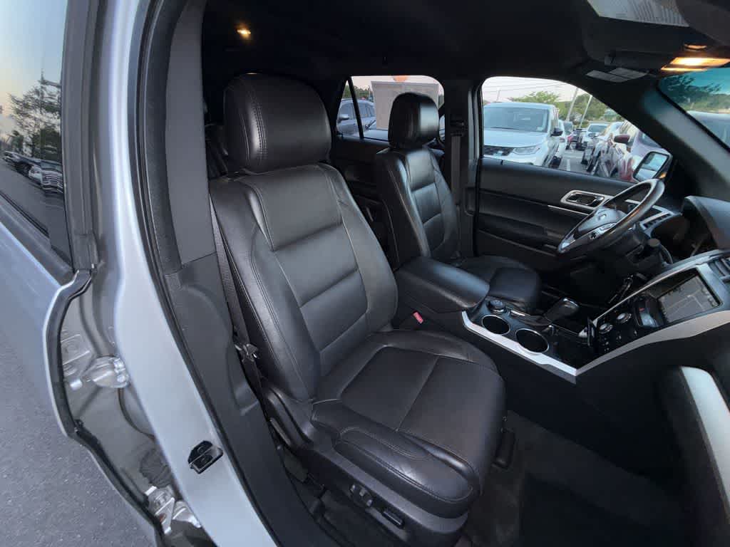 Thumbnail: 2014 Ford Explorer - 16