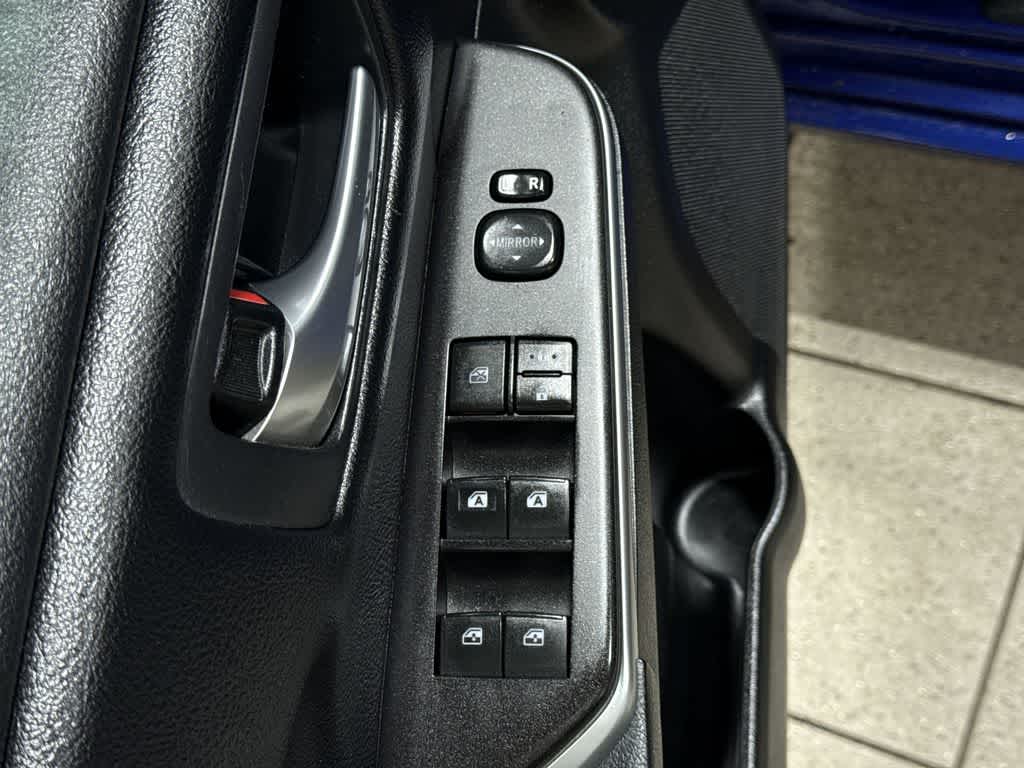 Thumbnail: 2016 Toyota Camry - 20