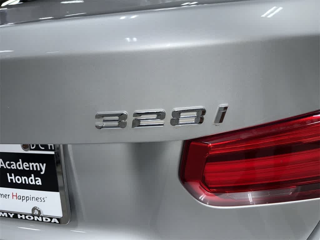 Thumbnail: 2016 BMW 3 Series - 25