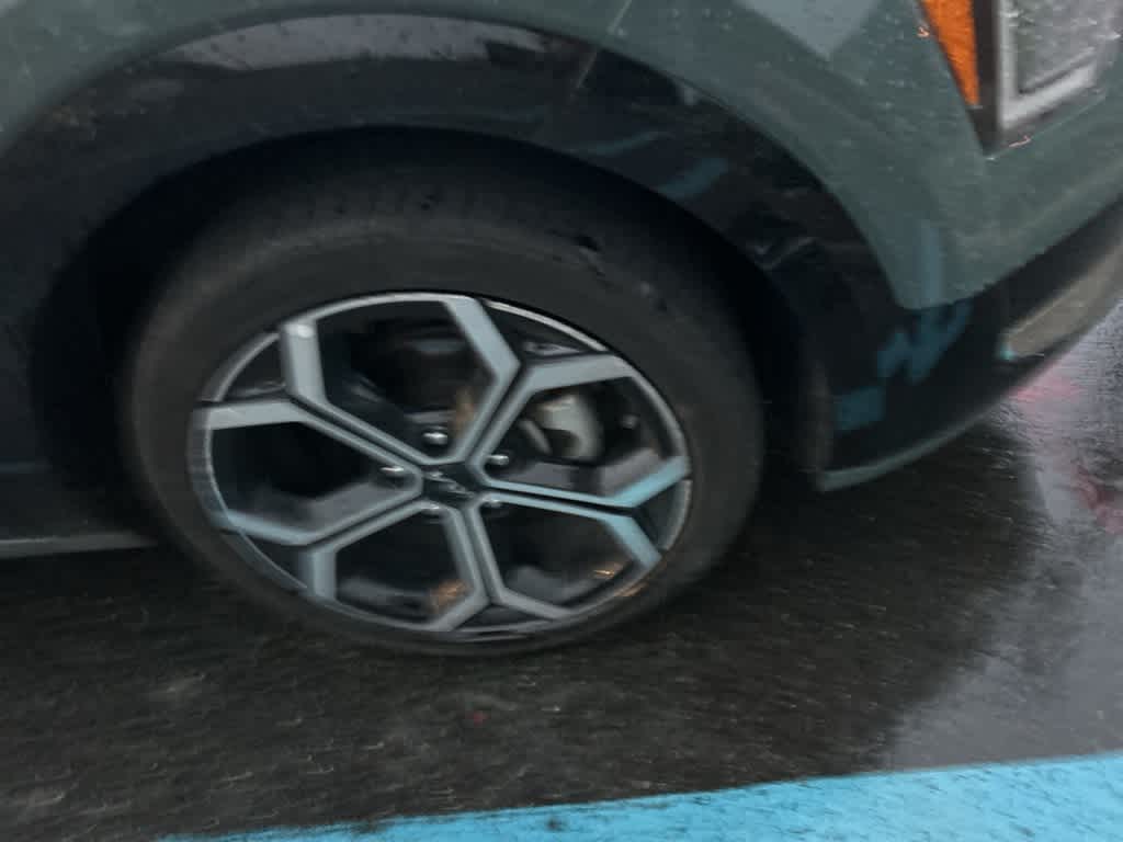 Thumbnail: 2023 Kia Niro - 12