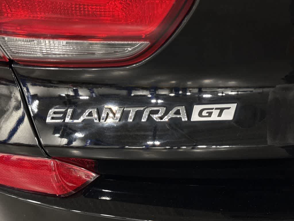 Thumbnail: 2019 Hyundai Elantra - 26