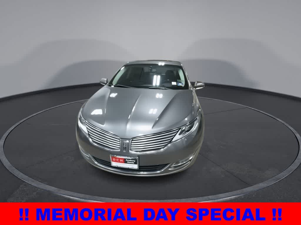 Thumbnail: 2014 Lincoln MKZ - 3