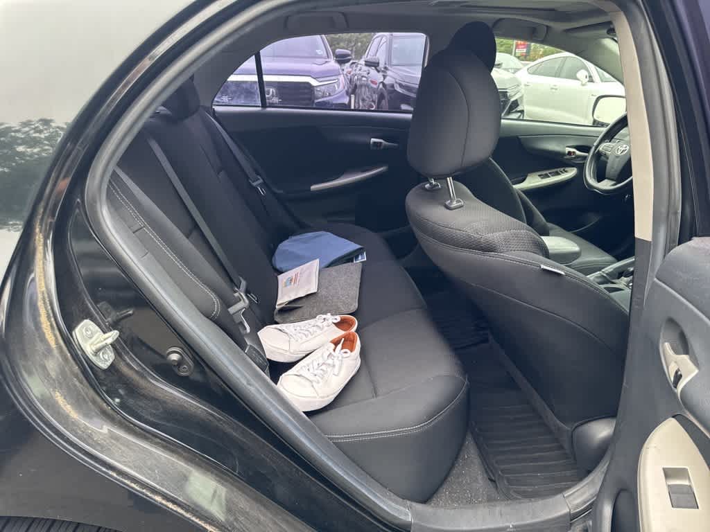 2012 Toyota Corolla LE 18