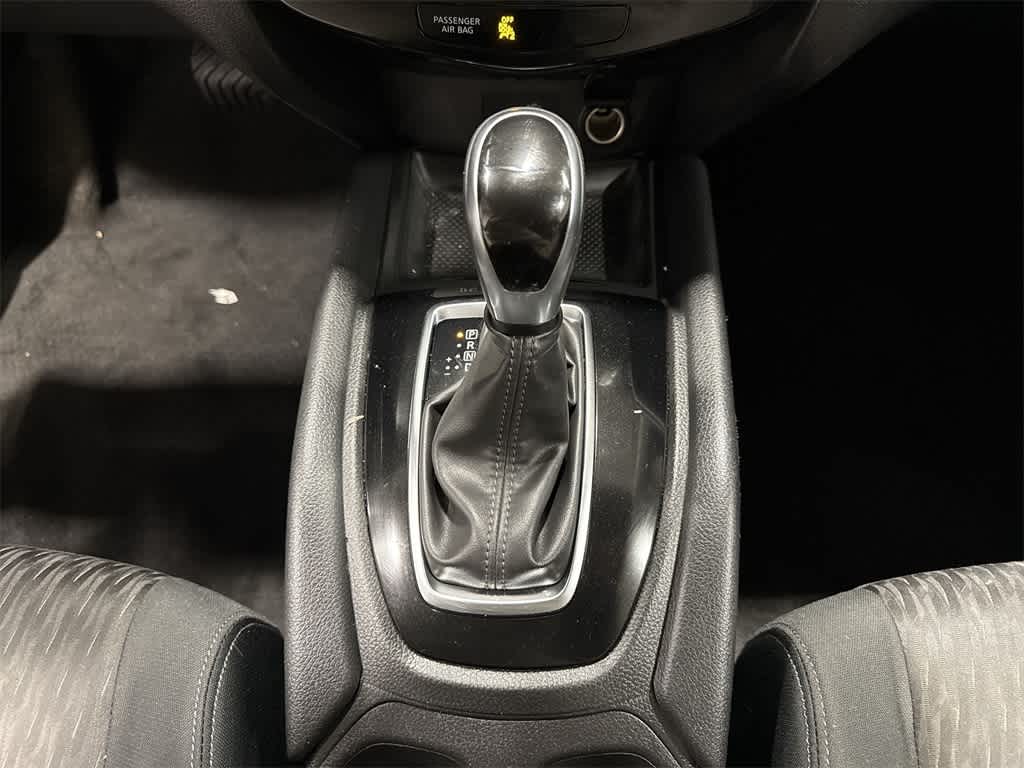 Thumbnail: 2020 Nissan Rogue - 30