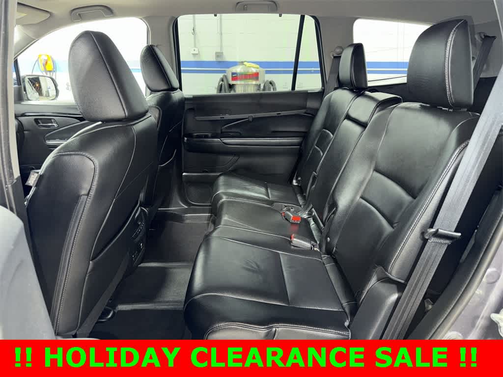 Thumbnail: 2016 Honda Pilot - 17