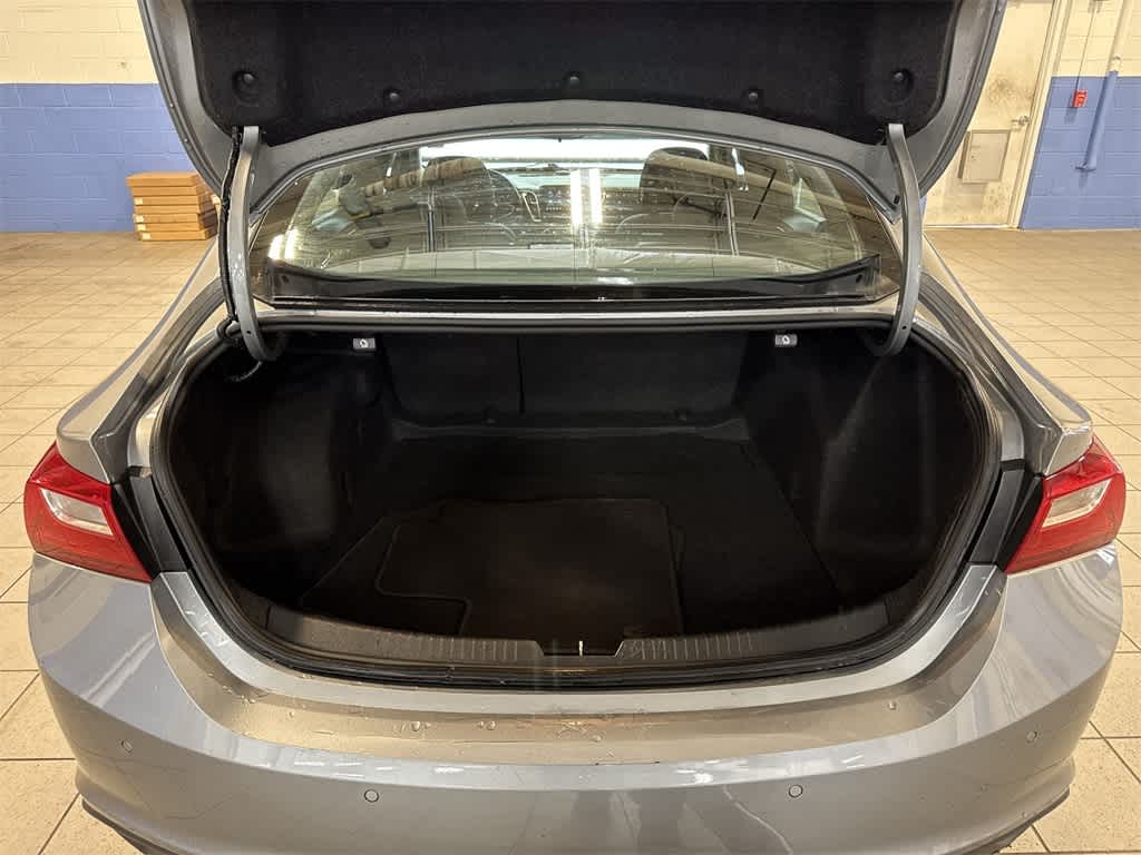 Thumbnail: 2024 Chevrolet Malibu - 11