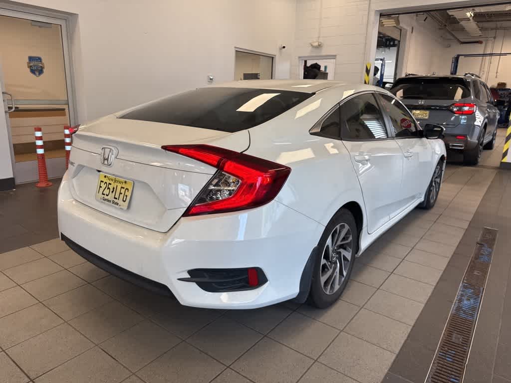 Thumbnail: 2016 Honda Civic - 4